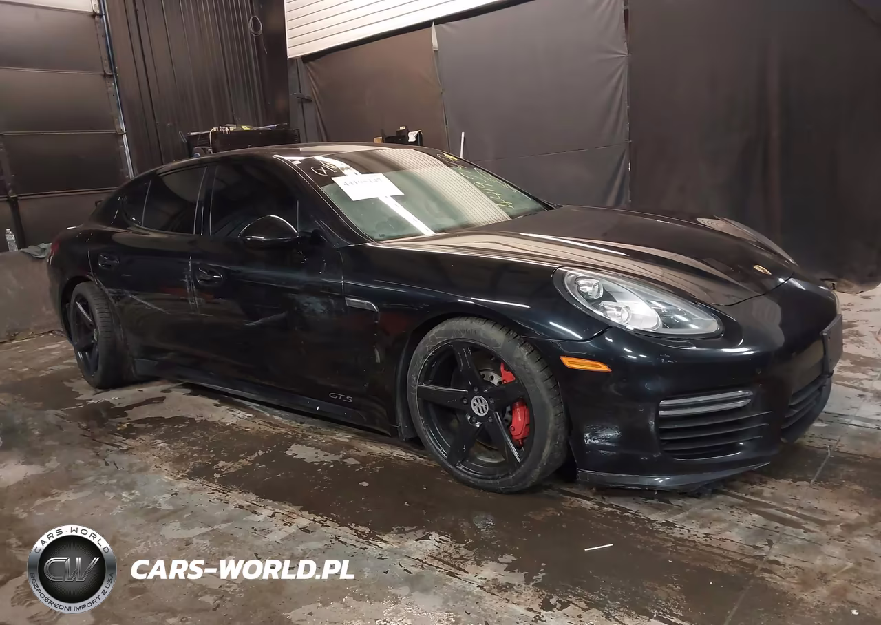 2015 Porsche Panamera Gts
