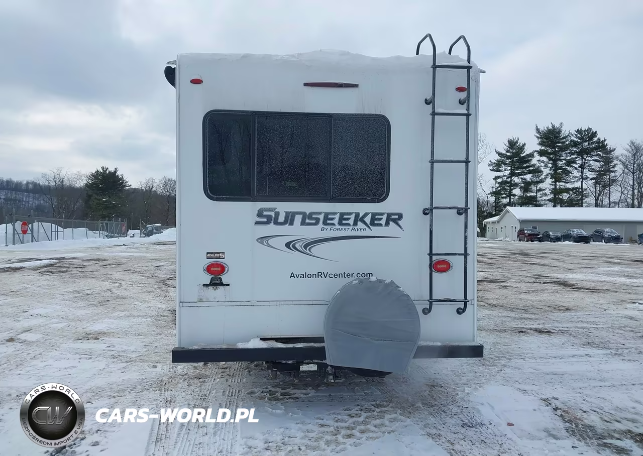 2018 Ford E-450 Cutaway VIN:1FDXE4FS4JDC40366 - 18