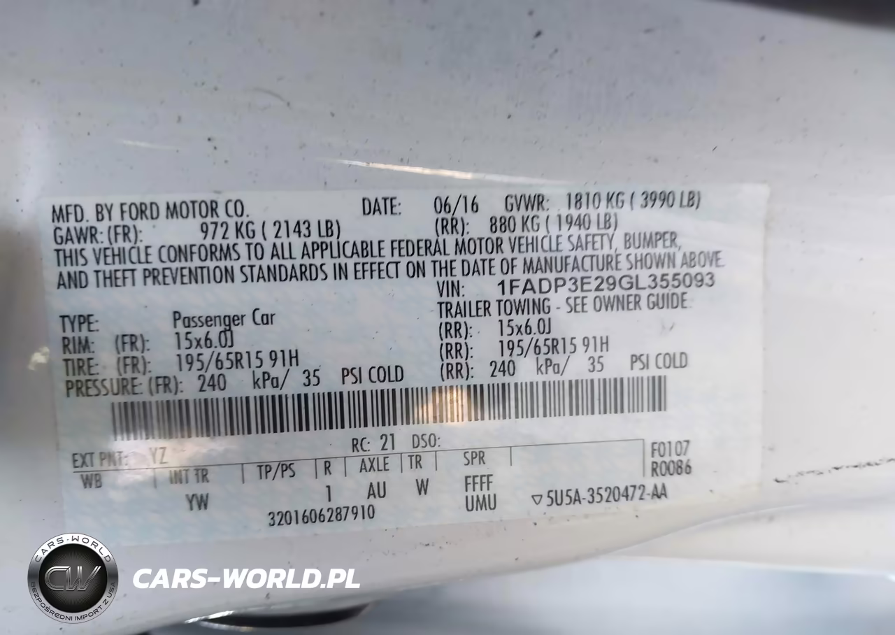 2016 Ford Focus S VIN:1FADP3E29GL355093 - 9