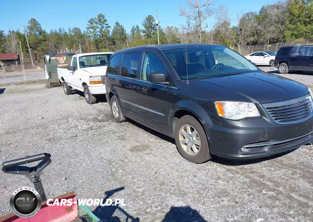 2012 Chrysler Town & Country Touring