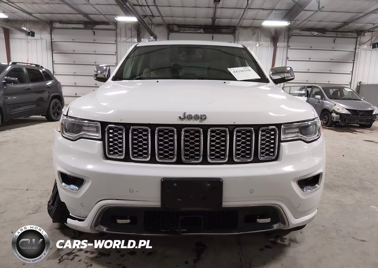 2017 Jeep Grand Cherokee Overland 4X4 VIN:1C4RJFCT0HC834826 - 13