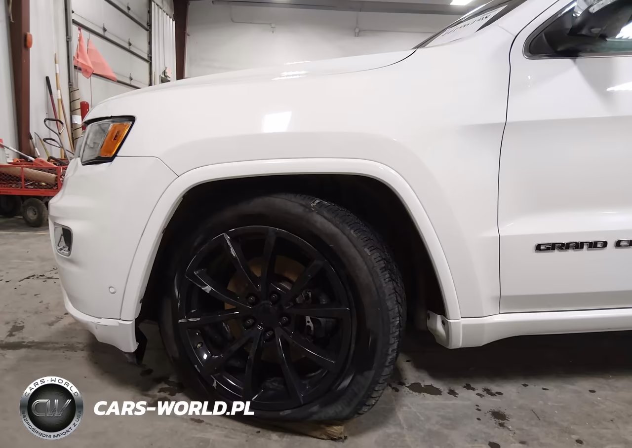 2017 Jeep Grand Cherokee Overland 4X4 VIN:1C4RJFCT0HC834826 - 20