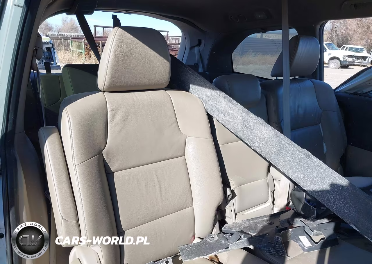 2012 Honda Odyssey Ex-L VIN:5FNRL5H65CB108916 - 8