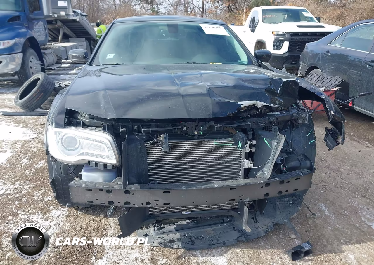 2015 Chrysler 300 Limited VIN:2C3CCAAG6FH868163 - 13