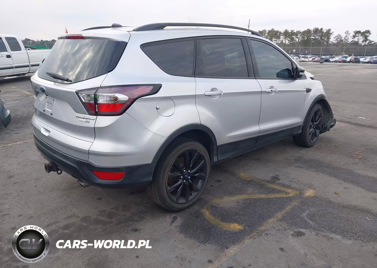 2017 Ford Escape Titanium VIN:1FMCU9J96HUC49888 - 4