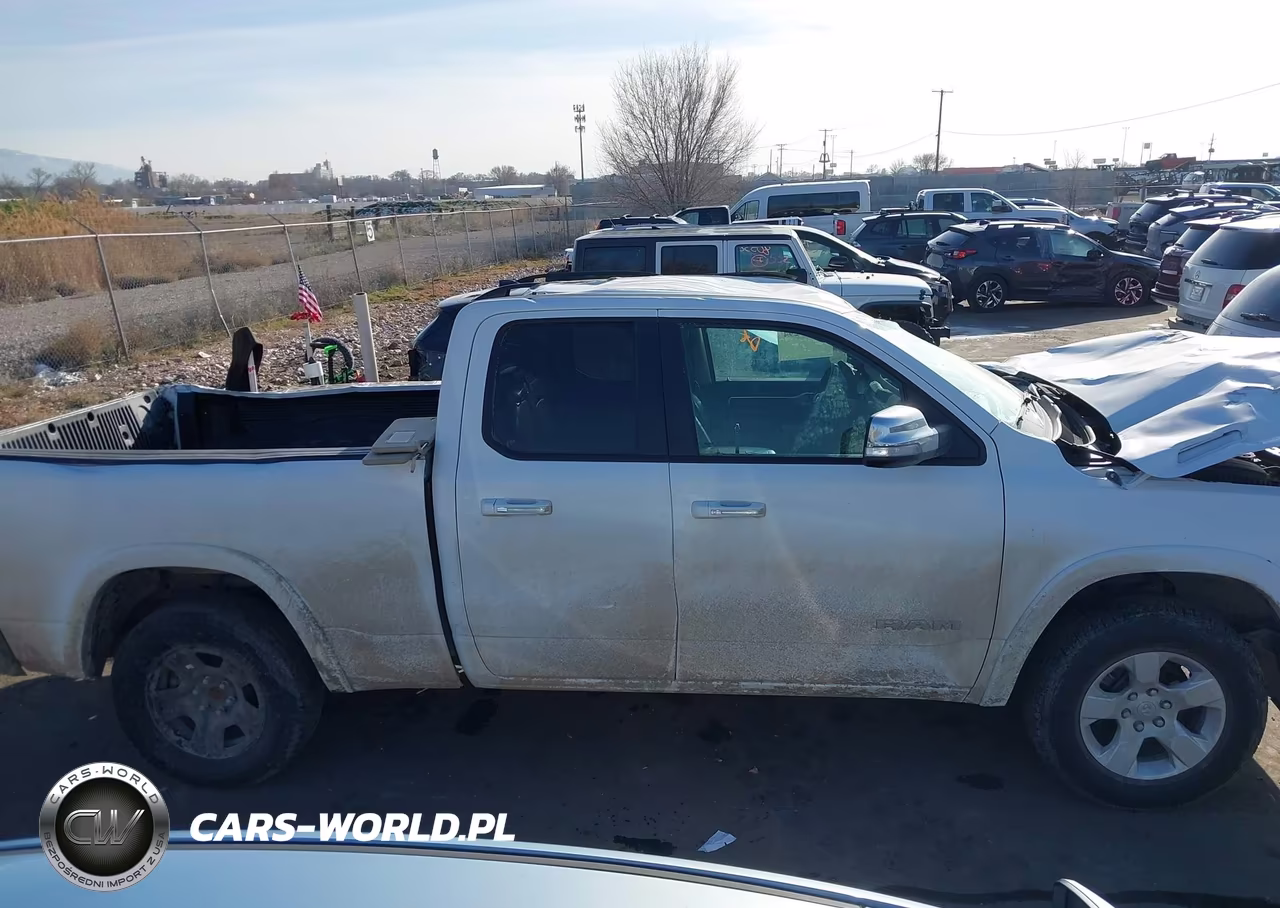 2020 Ram 1500 Laramie 4X4 6'4 Box VIN:1C6SRFDT4LN280820 - 13