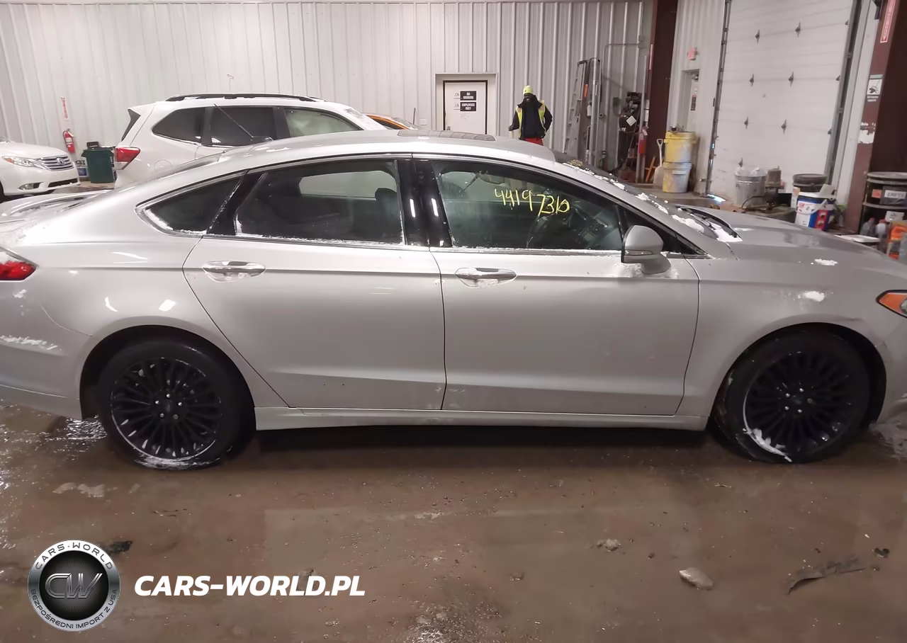 2018 Ford Fusion Titanium VIN:3FA6P0D91JR192440 - 13