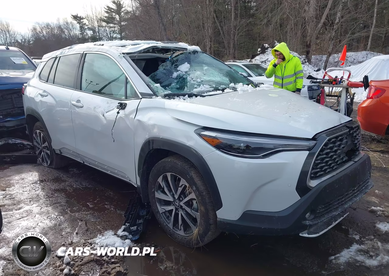 2025 Toyota Corolla Cross Xle