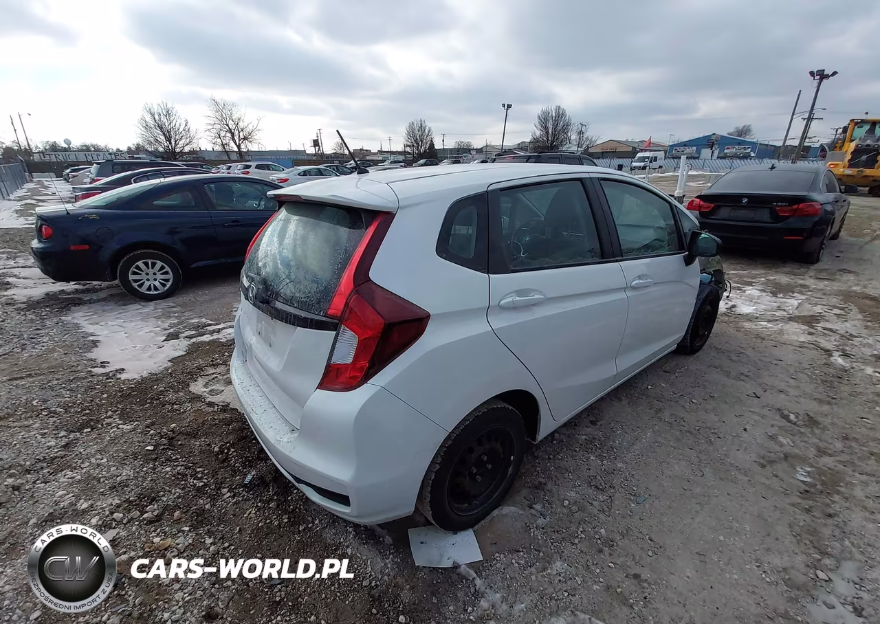 2019 Honda Fit Lx VIN:3HGGK5H41KM724584 - 4