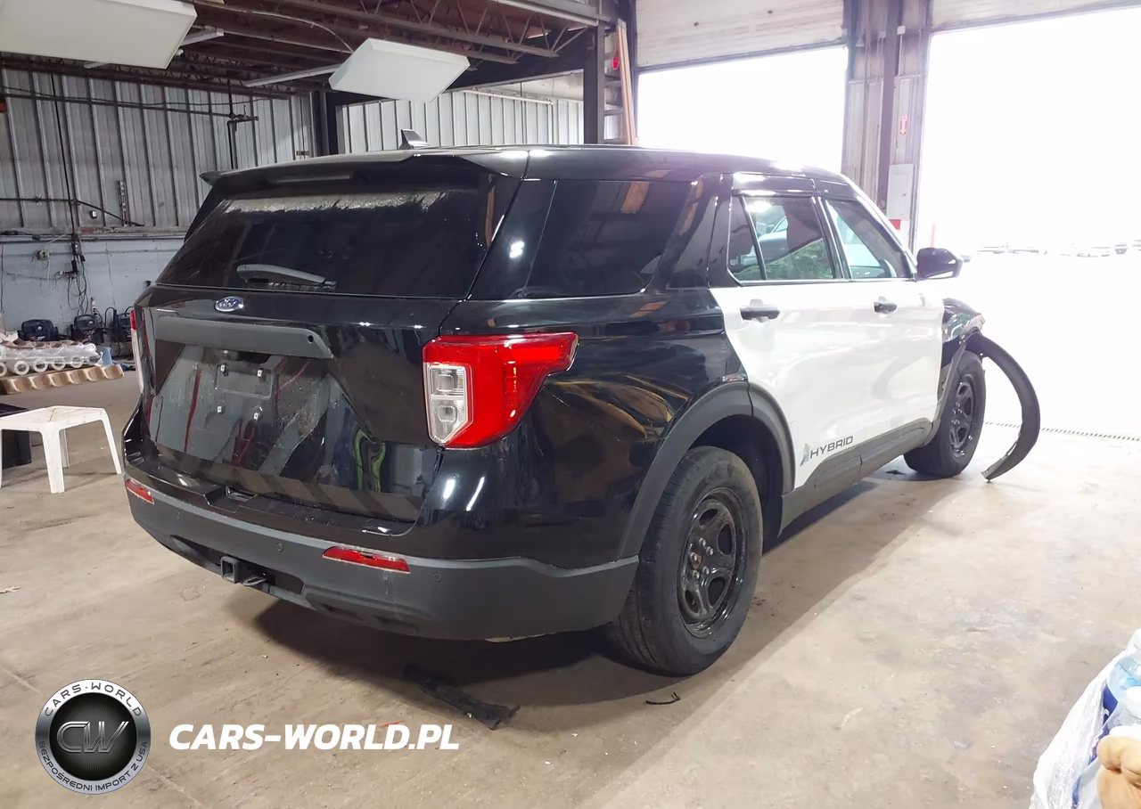 2023 Ford Police Interceptor Utility VIN:1FM5K8AW4PNA04398 - 4