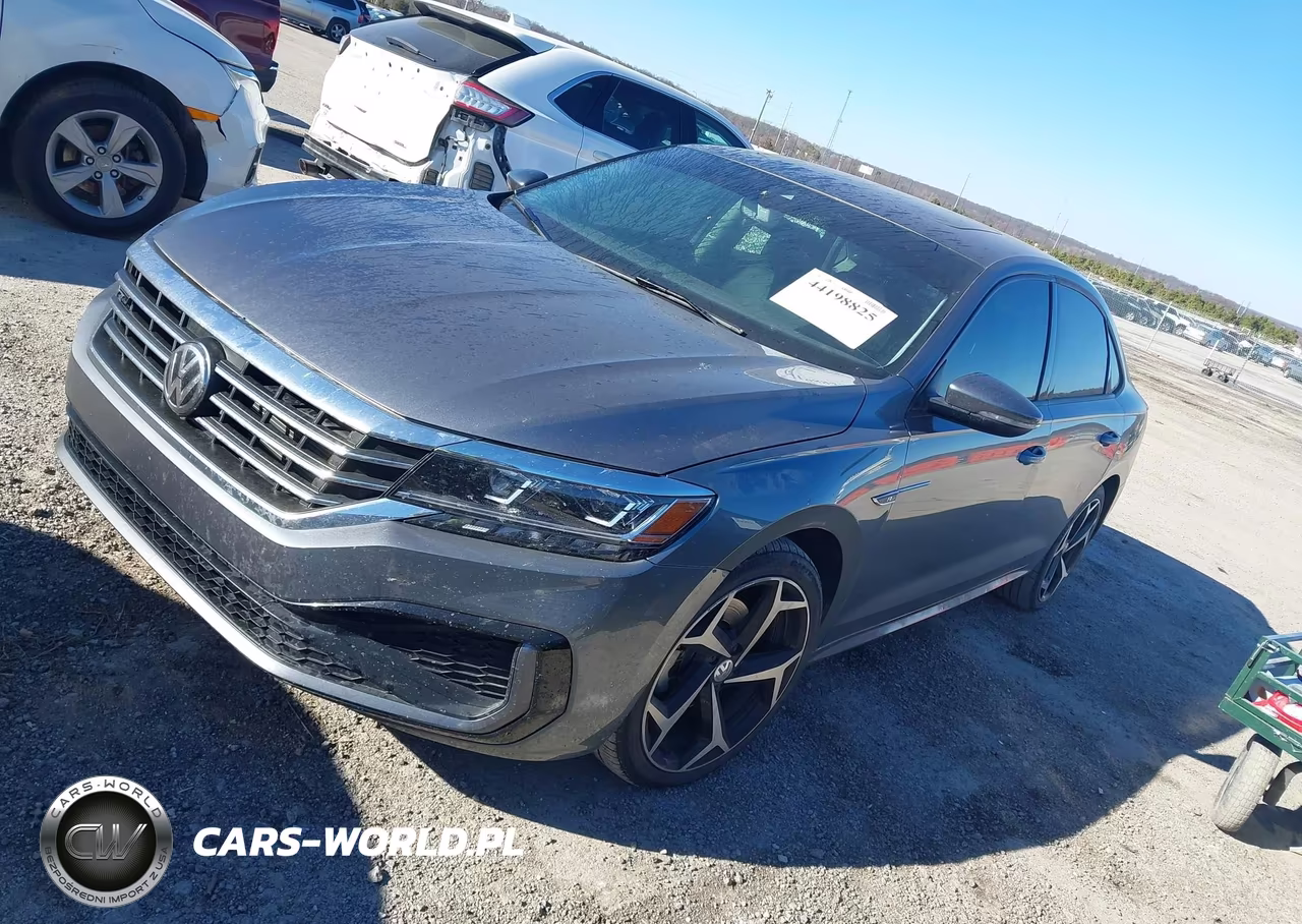 2020 Volkswagen Passat 2.0T R-Line VIN:1VWMA7A36LC026697 - 2