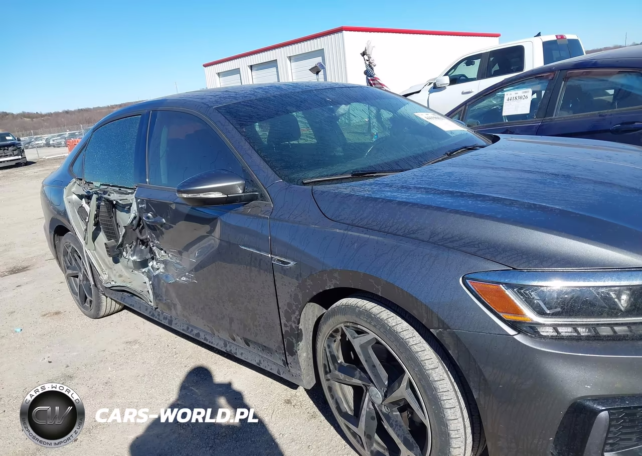 2020 Volkswagen Passat 2.0T R-Line VIN:1VWMA7A36LC026697 - 6