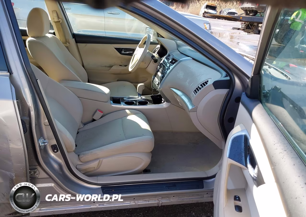 2014 Nissan Altima 2.5 S VIN:1N4AL3AP3EN342941 - 5
