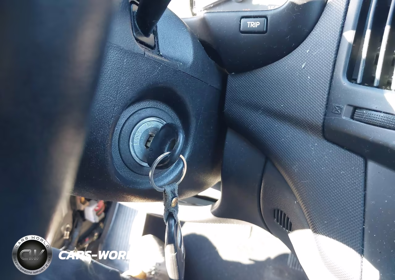 2009 Hyundai Elantra Touring VIN:KMHDC86E99U041058 - 11