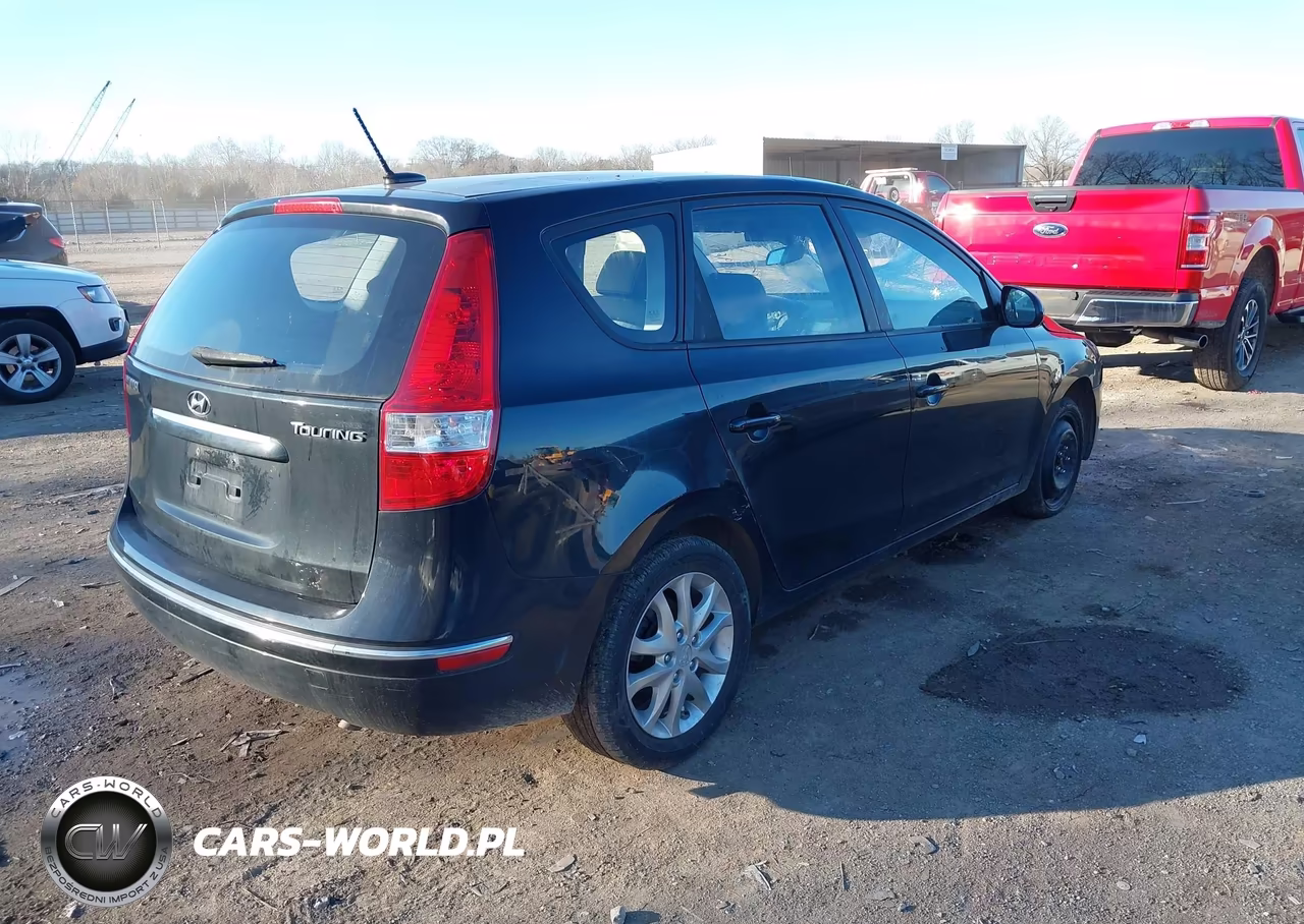 2009 Hyundai Elantra Touring VIN:KMHDC86E99U041058 - 4