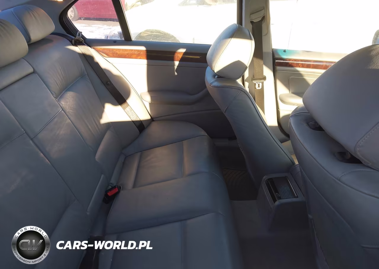 2005 BMW 330I VIN:WBAEV53405KM41591 - 8