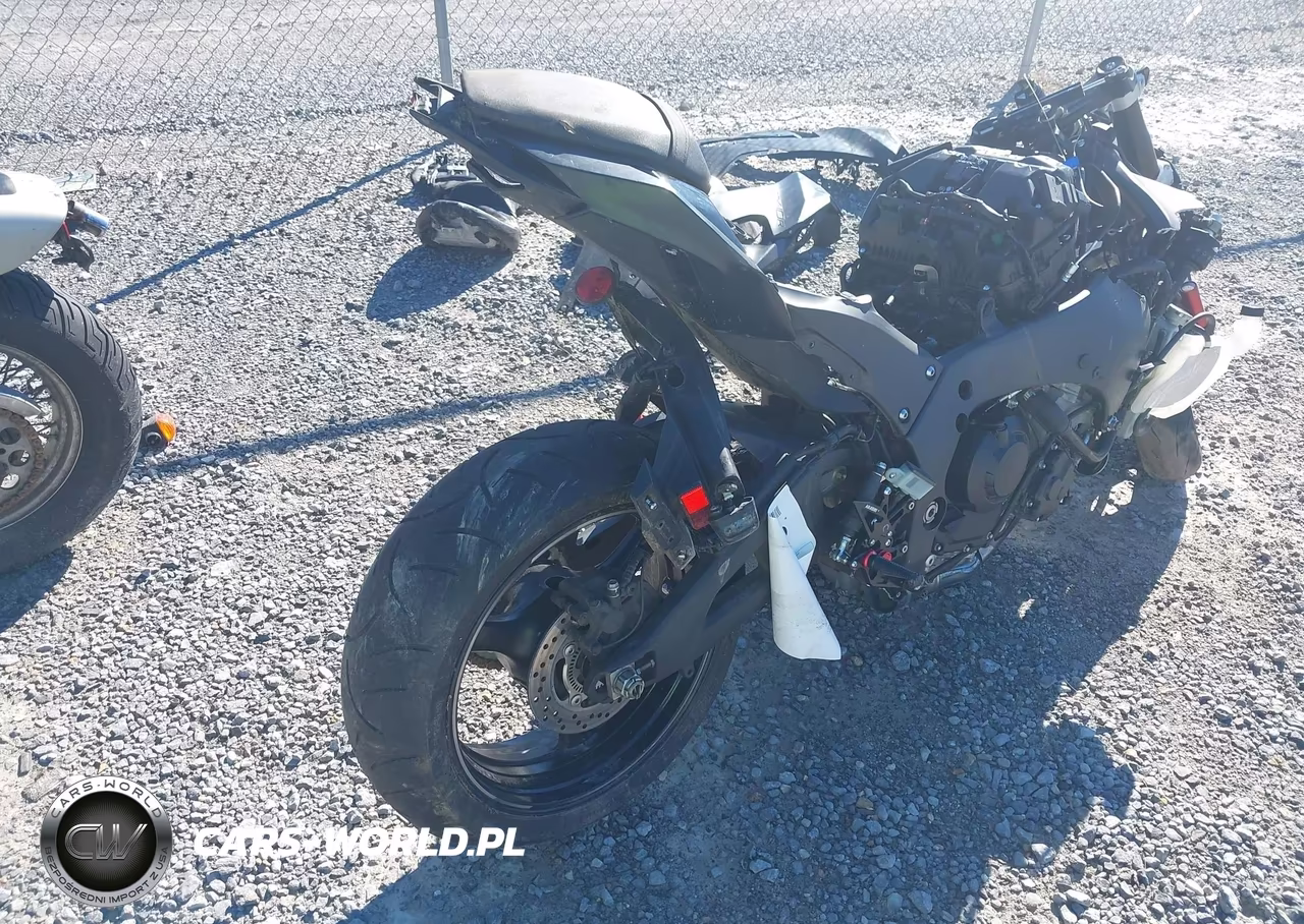 2025 Kawasaki Zx1002 L VIN:JKBZXVL18SA019662 - 4