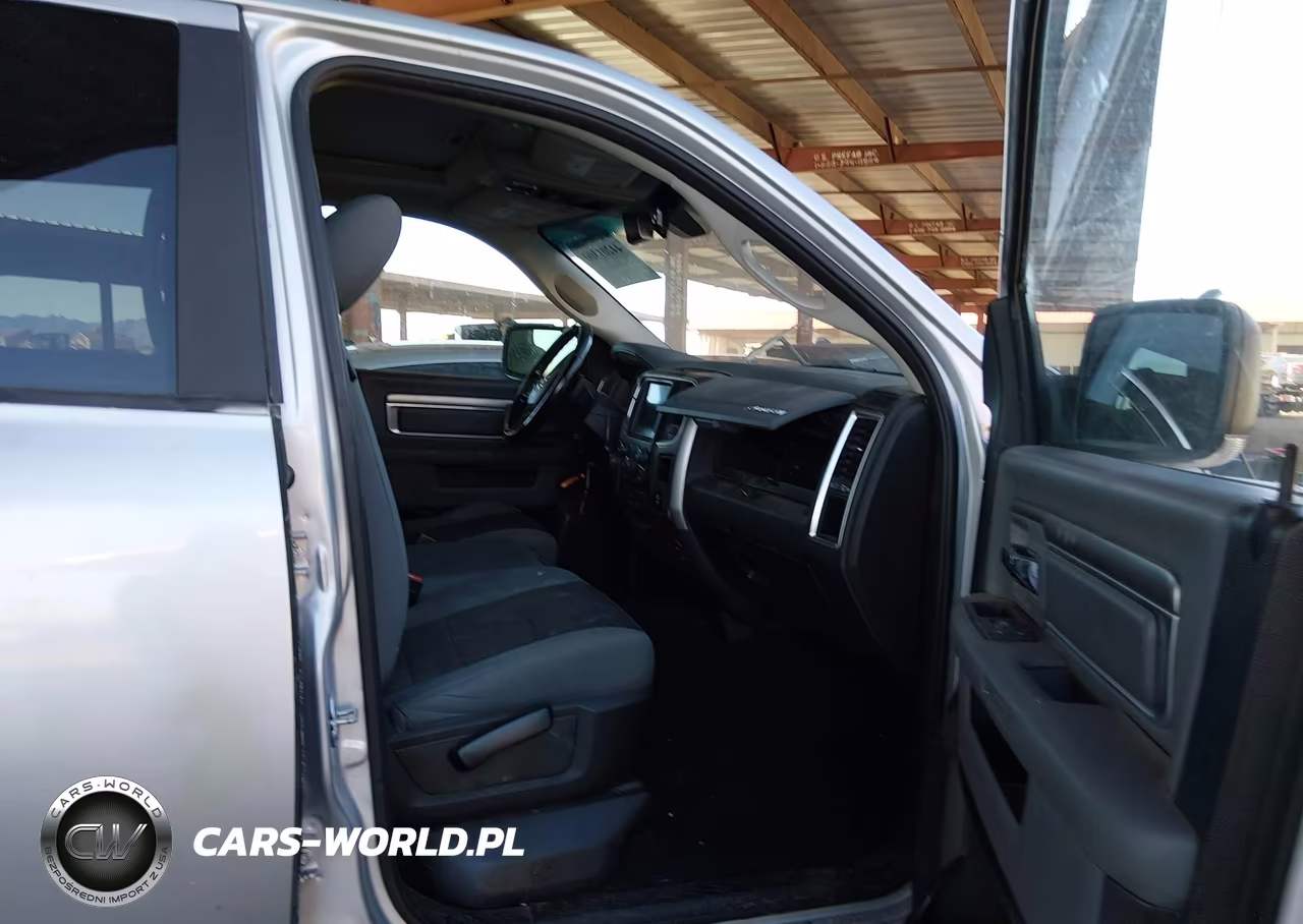 2019 Ram 1500 Classic Big Horn 4X4 5'7 Box VIN:1C6RR7LTXKS526789 - 5