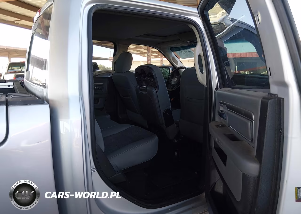 2019 Ram 1500 Classic Big Horn 4X4 5'7 Box VIN:1C6RR7LTXKS526789 - 8