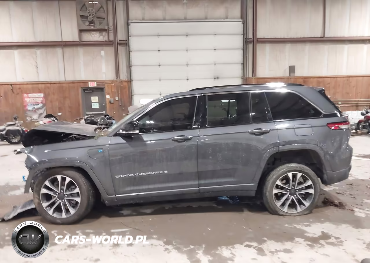 2024 Jeep Grand Cherokee 4Xe Overland VIN:1C4RJYD65RC681835 - 15