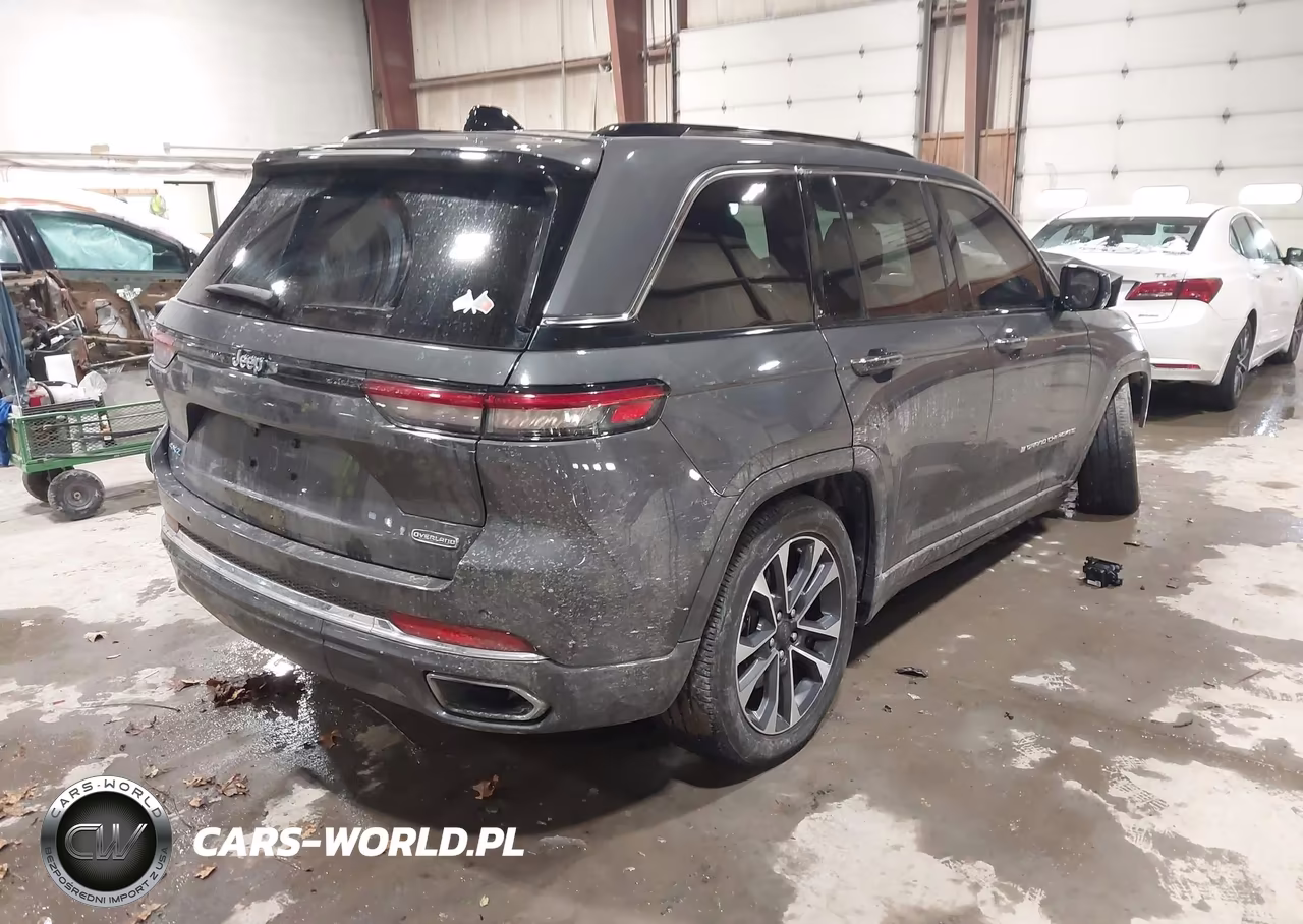 2024 Jeep Grand Cherokee 4Xe Overland VIN:1C4RJYD65RC681835 - 4