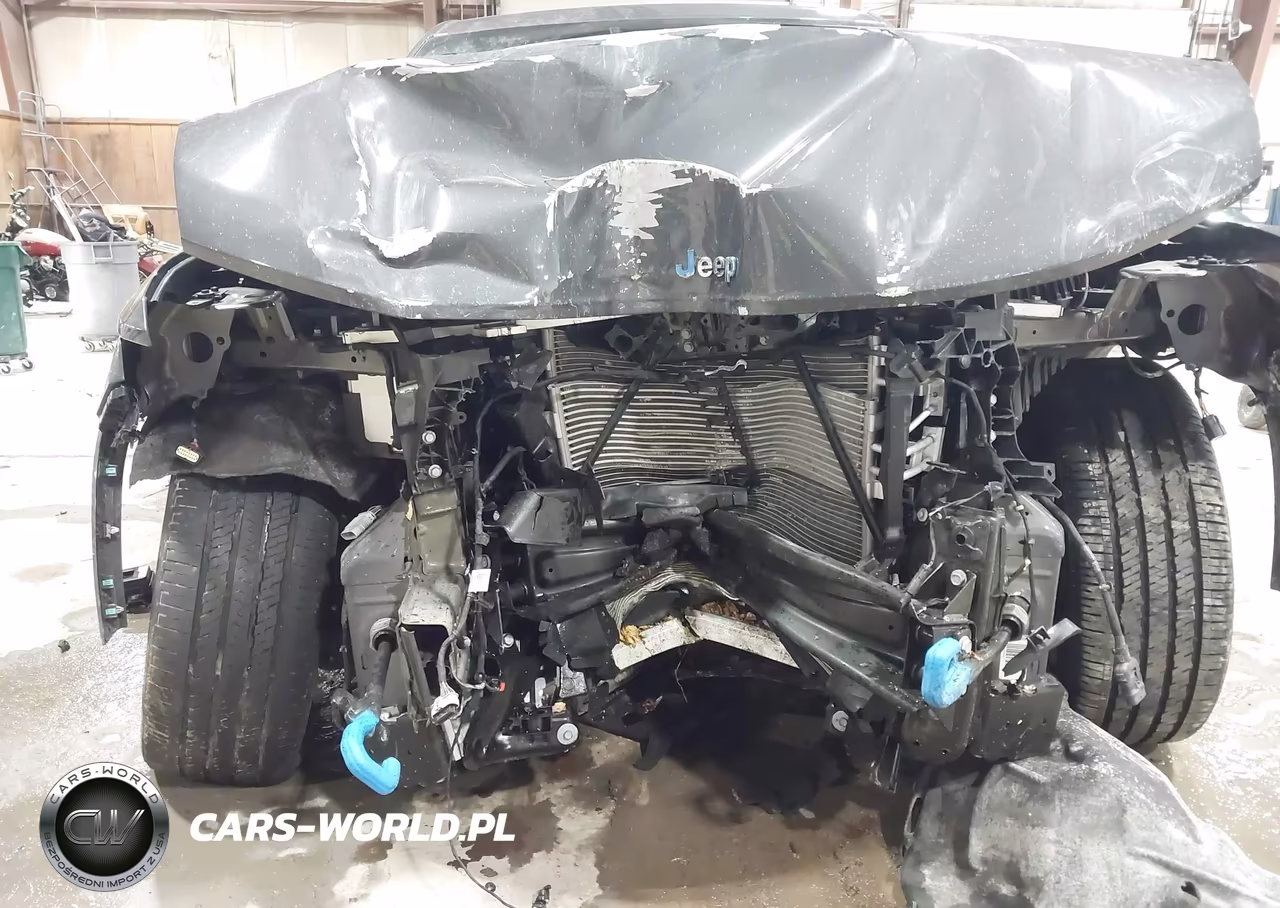 2024 Jeep Grand Cherokee 4Xe Overland VIN:1C4RJYD65RC681835 - 6