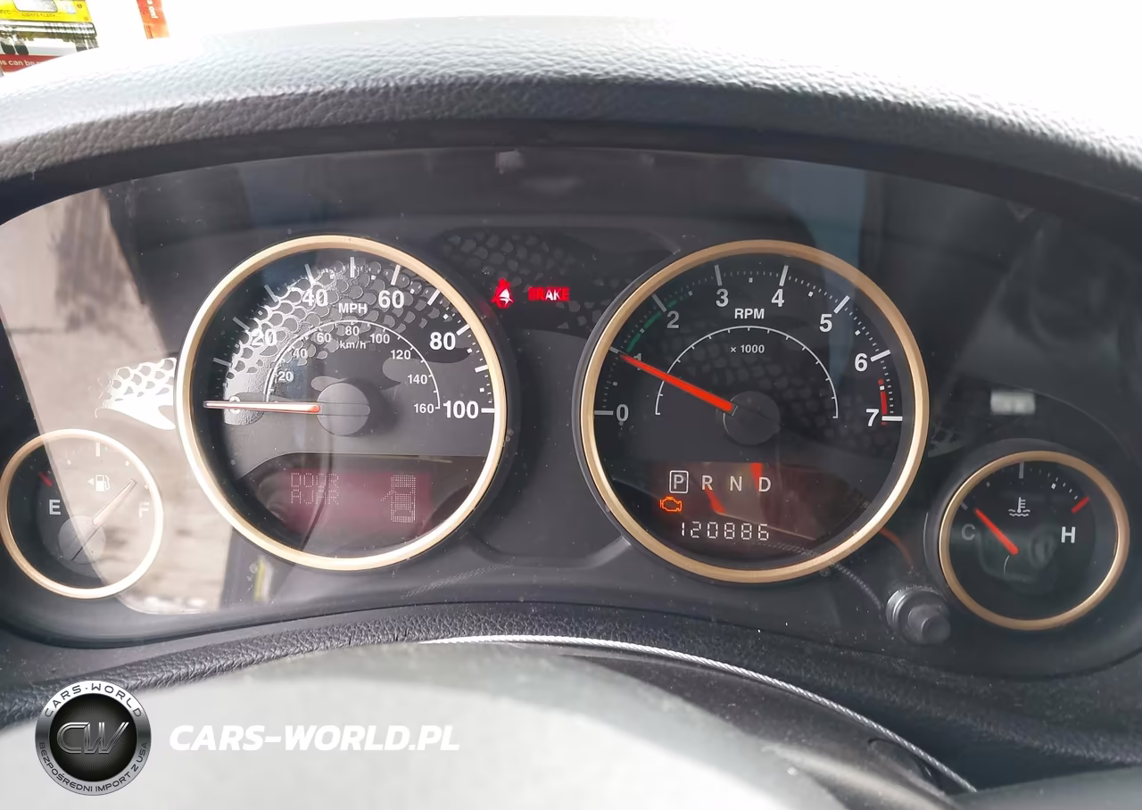 2014 Jeep Wrangler Unlimited Dragon Edition VIN:1C4HJWEG7EL165154 - 7