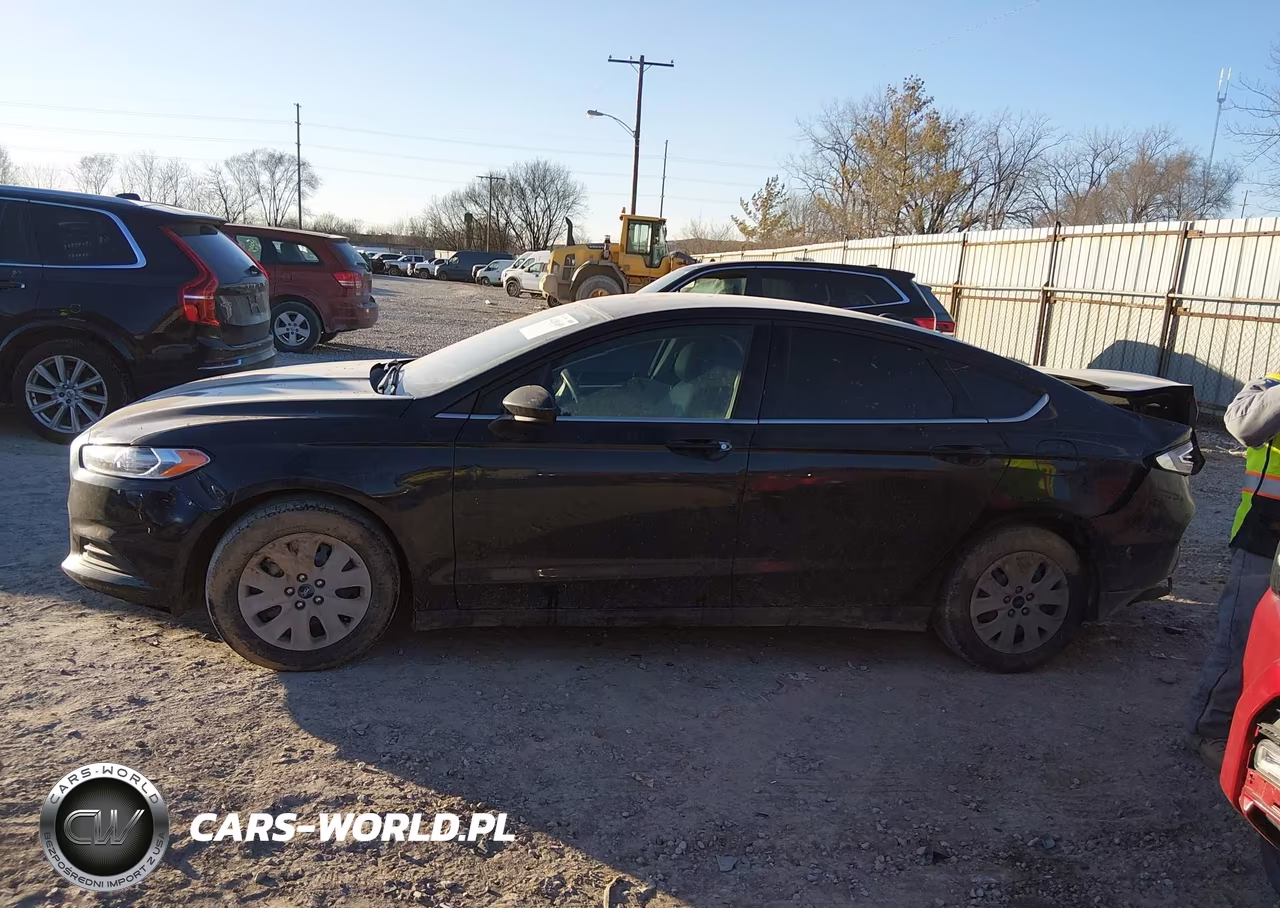2014 Ford Fusion S VIN:3FA6P0G72ER114104 - 13