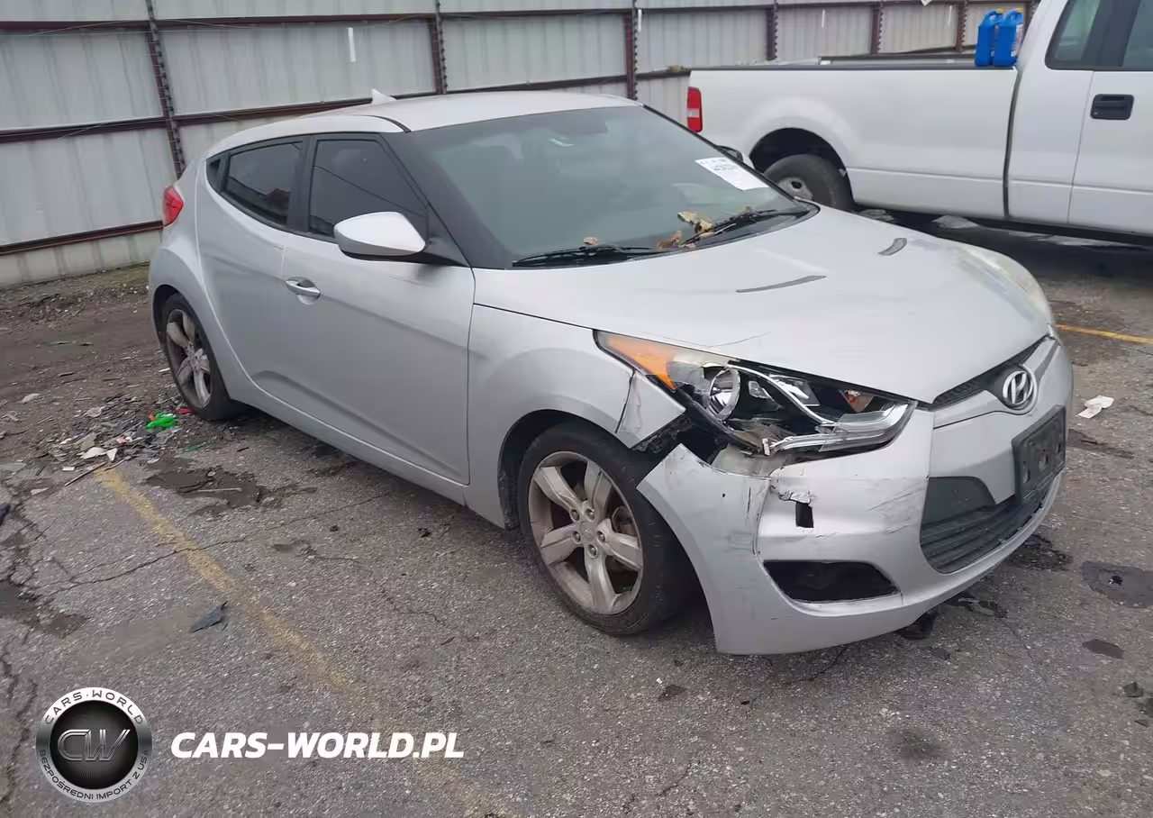 2013 Hyundai Veloster Base W-Black