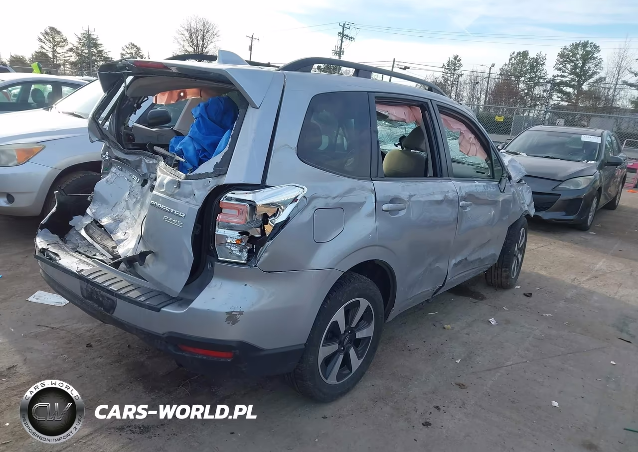 2017 Subaru Forester 2.5I Premium VIN:JF2SJADC3HH552848 - 4