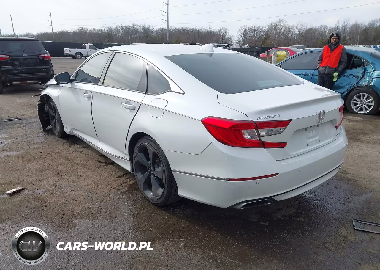 2018 Honda Accord Touring VIN:1HGCV1F94JA036944 - 3
