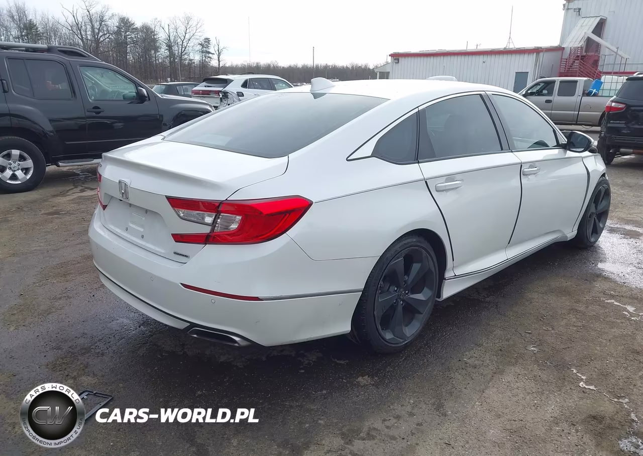 2018 Honda Accord Touring VIN:1HGCV1F94JA036944 - 4