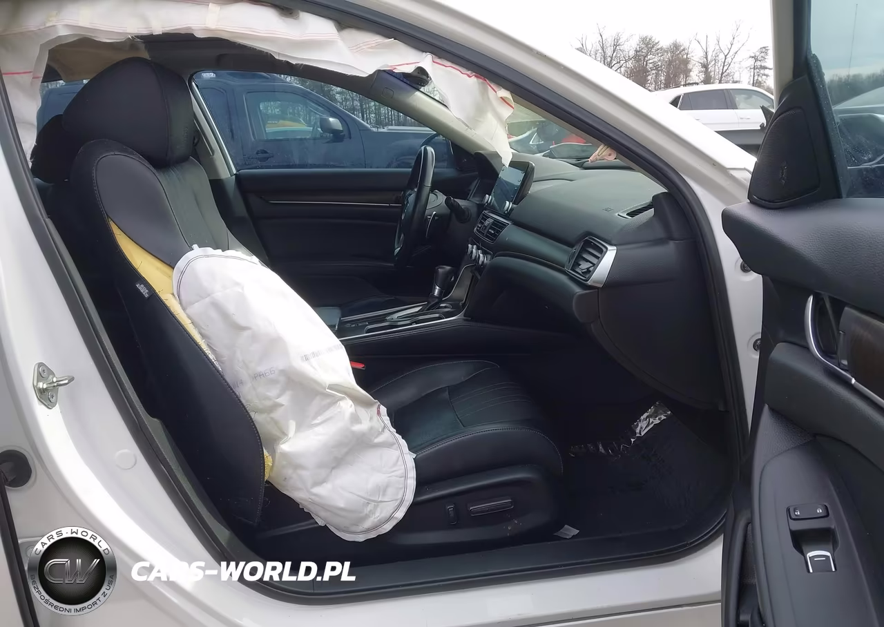 2018 Honda Accord Touring VIN:1HGCV1F94JA036944 - 5