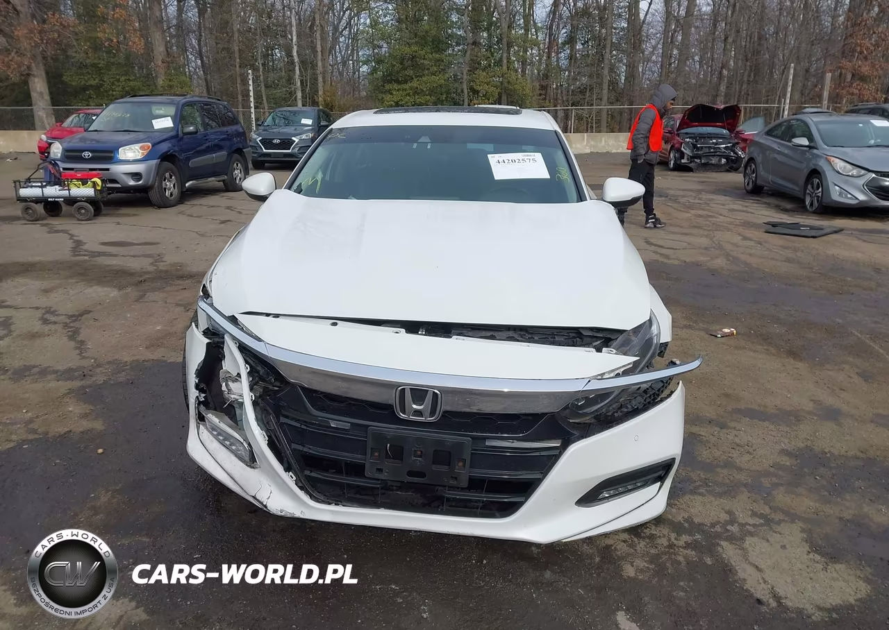 2018 Honda Accord Touring VIN:1HGCV1F94JA036944 - 6