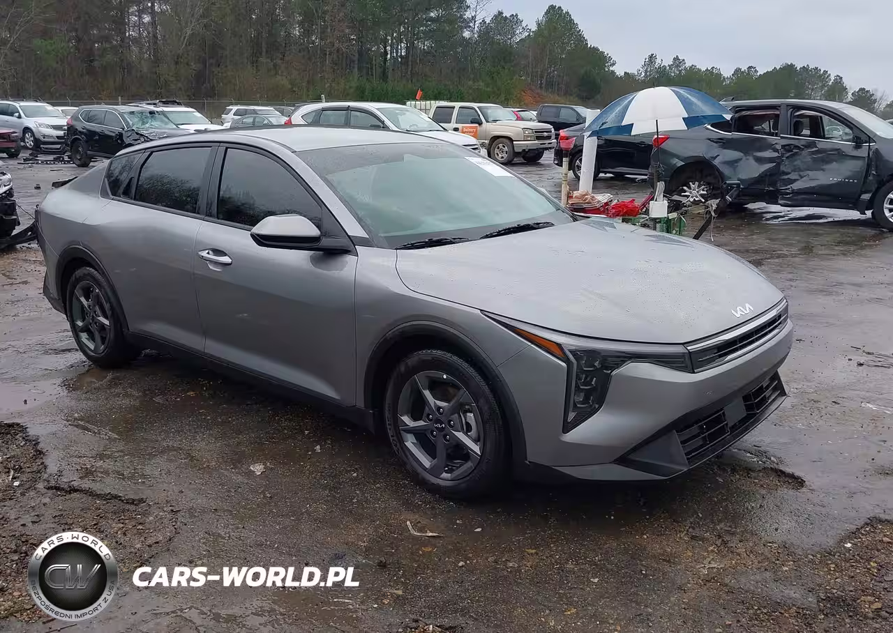 2025 Kia K4 Lxs