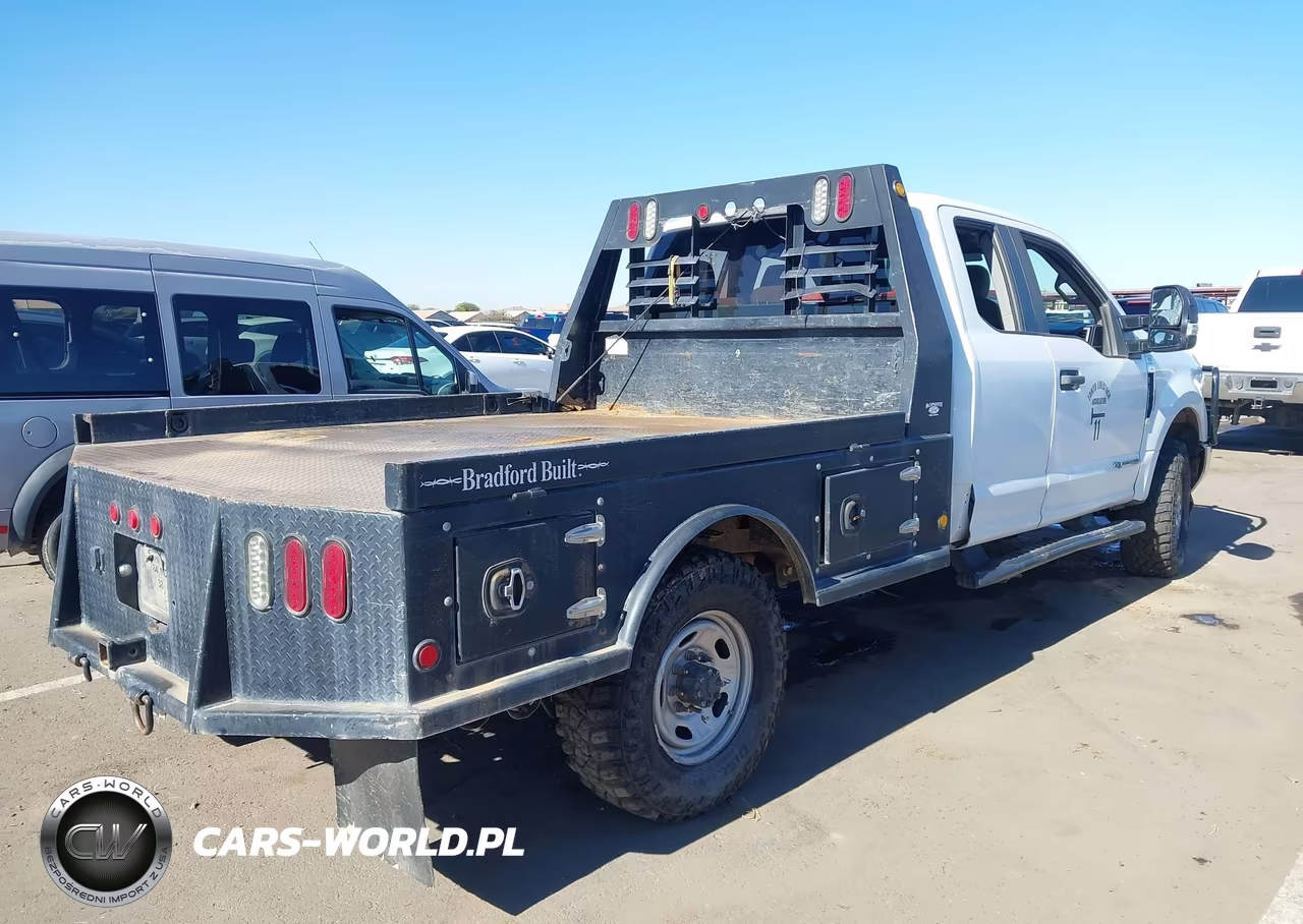 2017 Ford F-350 Xl VIN:1FD8X3BT1HED09820 - 4