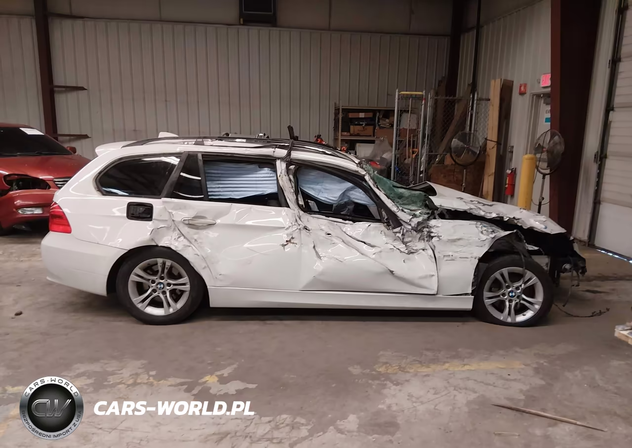 2008 BMW 328Xi VIN:WBAVT73558FZ37400 - 13