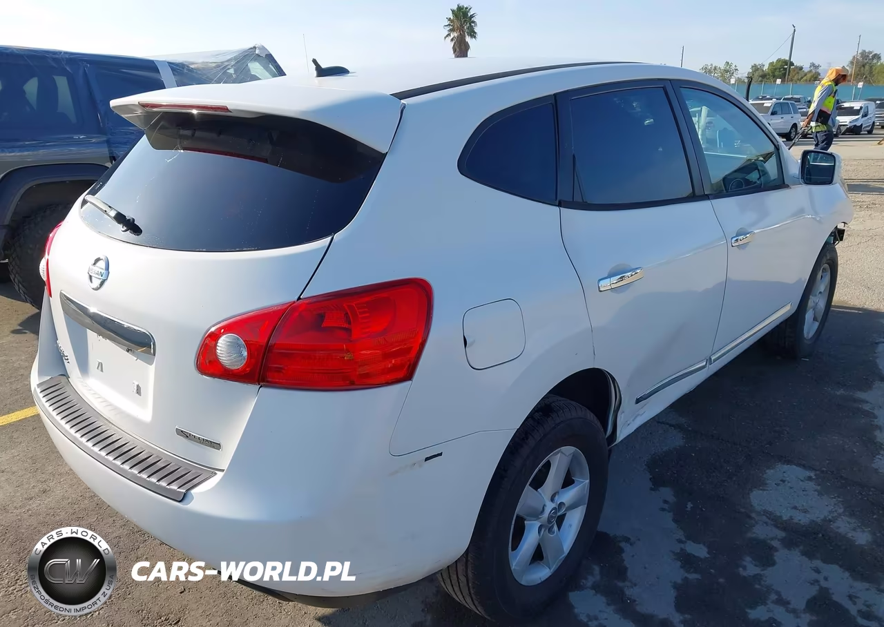 2013 Nissan Rogue S VIN:JN8AS5MT3DW531314 - 4