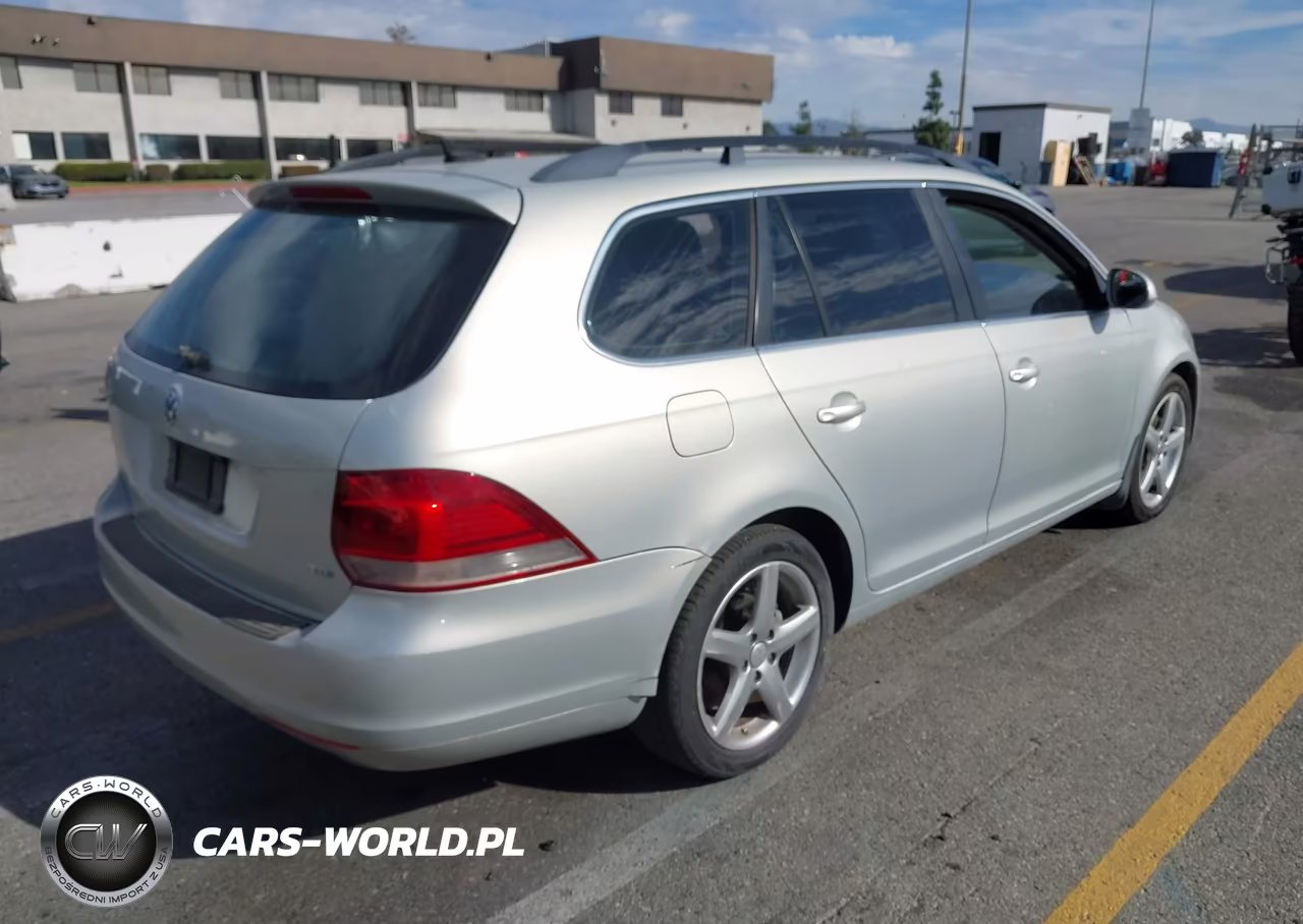 2010 Volkswagen Jetta Tdi VIN:3VWPL7AJXAM629542 - 4