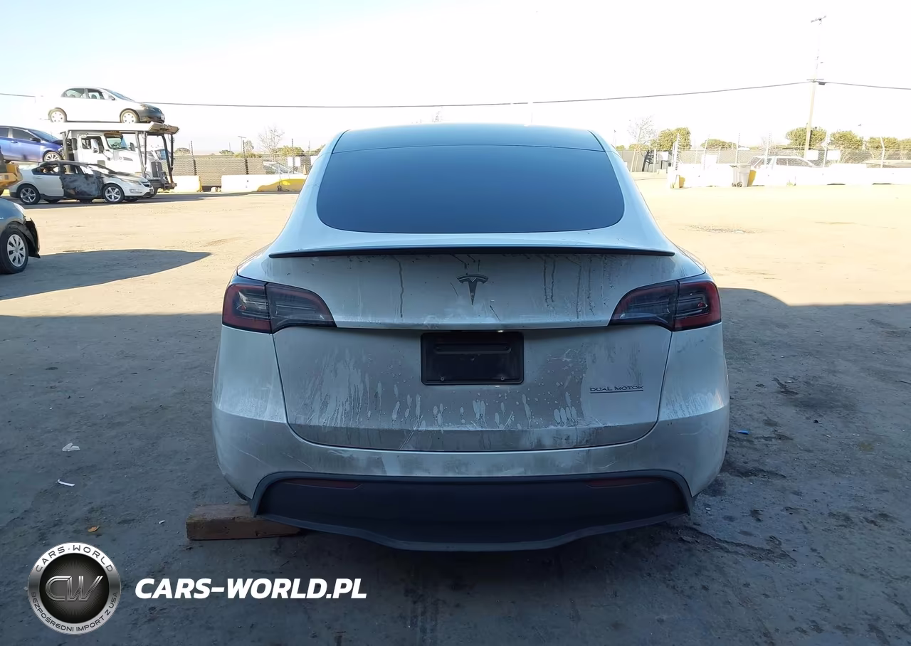 2024 Tesla Model Y Performance Dual Motor All-Wheel Drive VIN:7SAYGDEF0RF072790 - 15