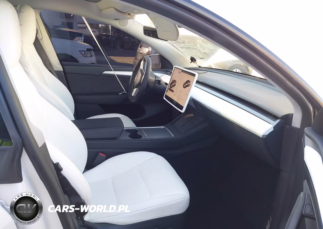 2024 Tesla Model Y Performance Dual Motor All-Wheel Drive VIN:7SAYGDEF0RF072790 - 5