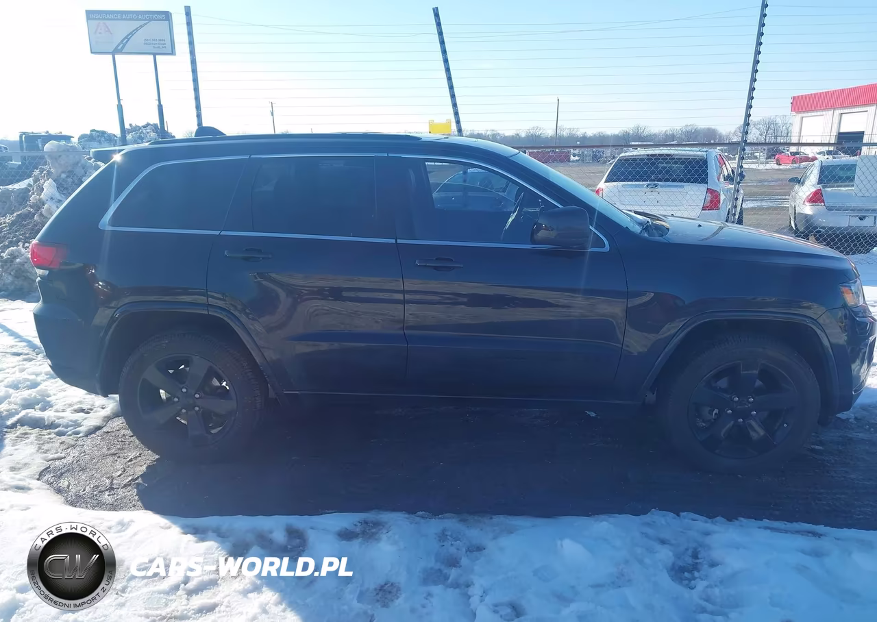 2015 Jeep Grand Cherokee Altitude VIN:1C4RJFAG9FC226404 - 13