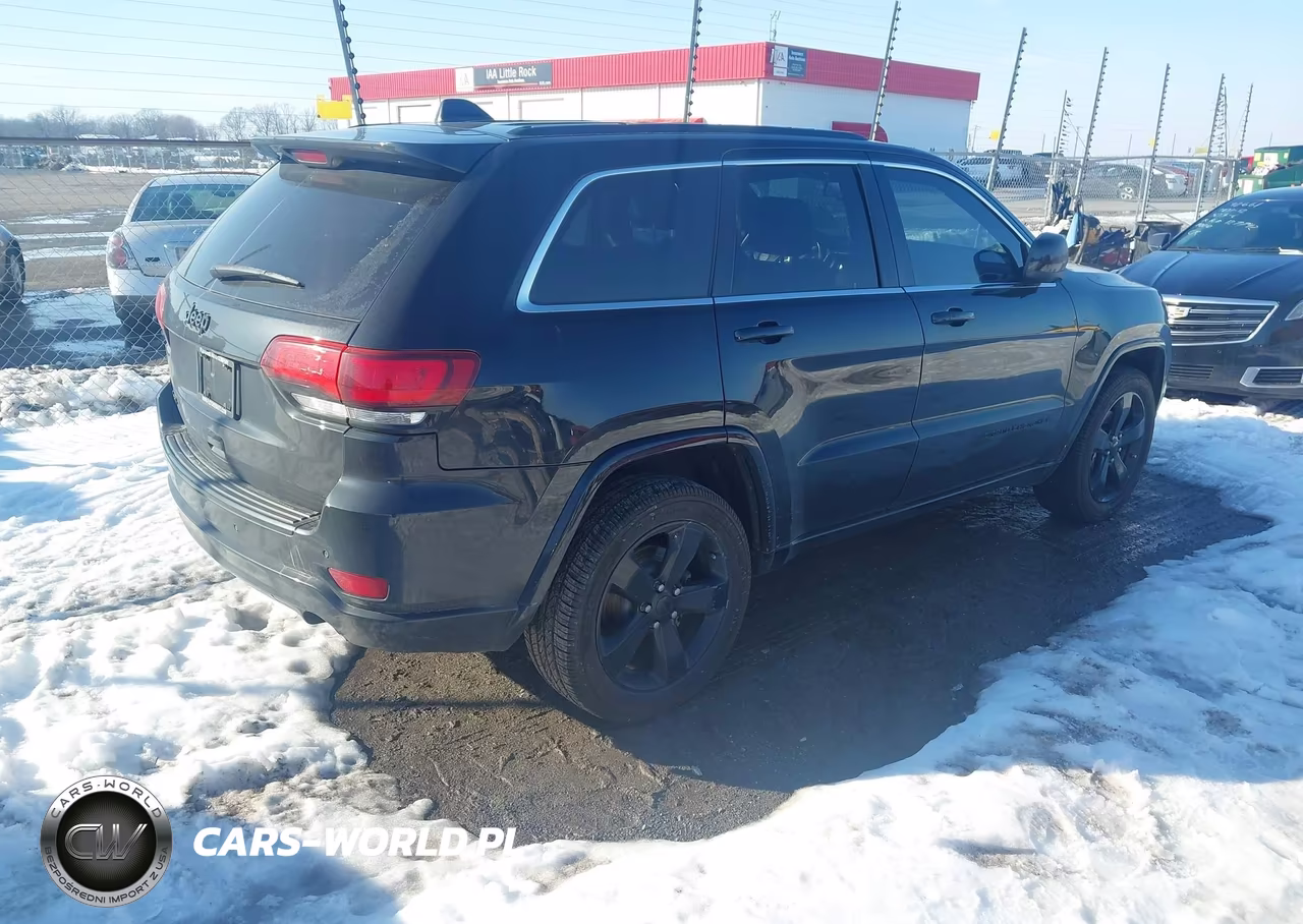 2015 Jeep Grand Cherokee Altitude VIN:1C4RJFAG9FC226404 - 4