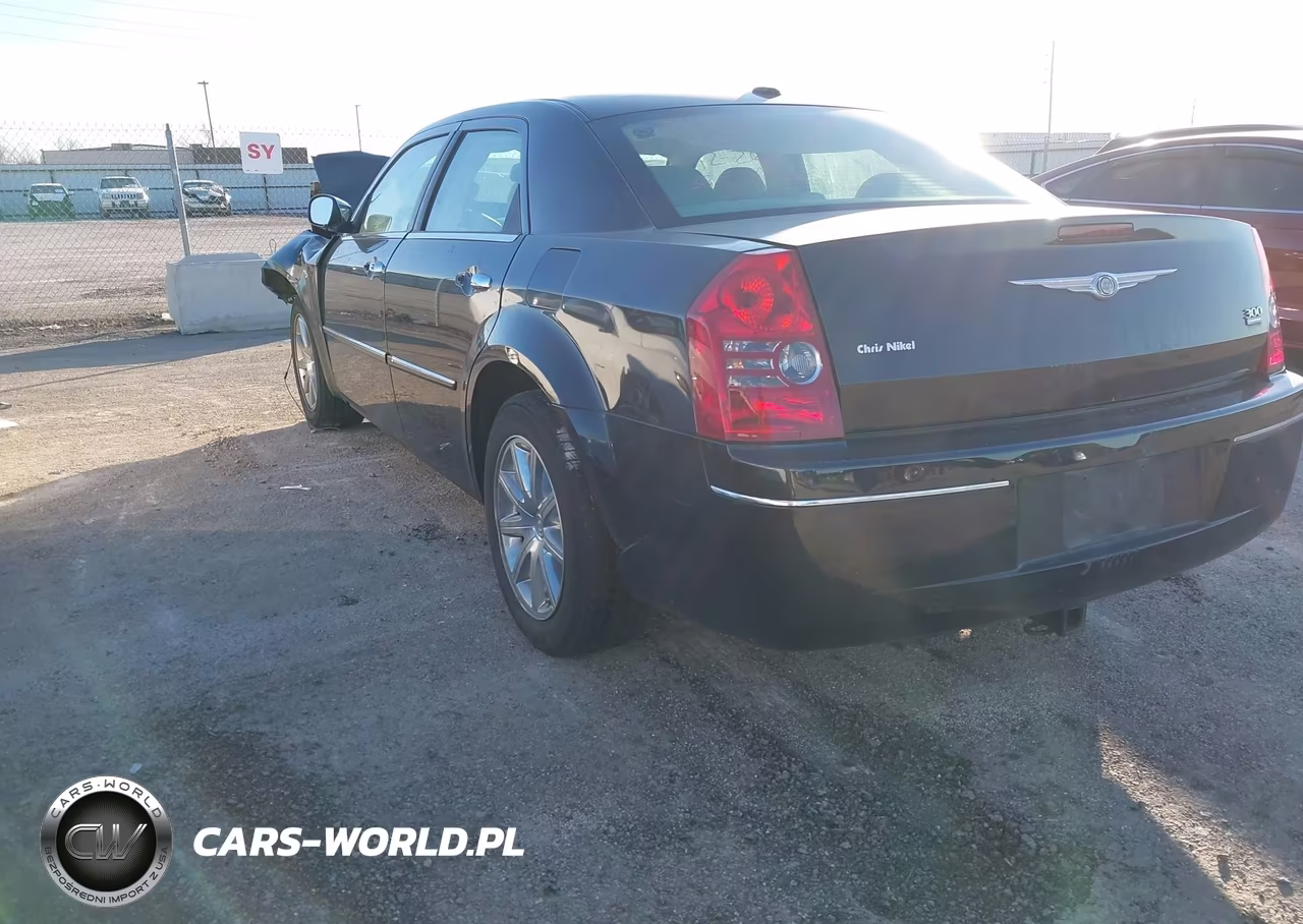 2010 Chrysler 300 Touring-Signature Series-Executive Series VIN:2C3CA5CV1AH121992 - 3