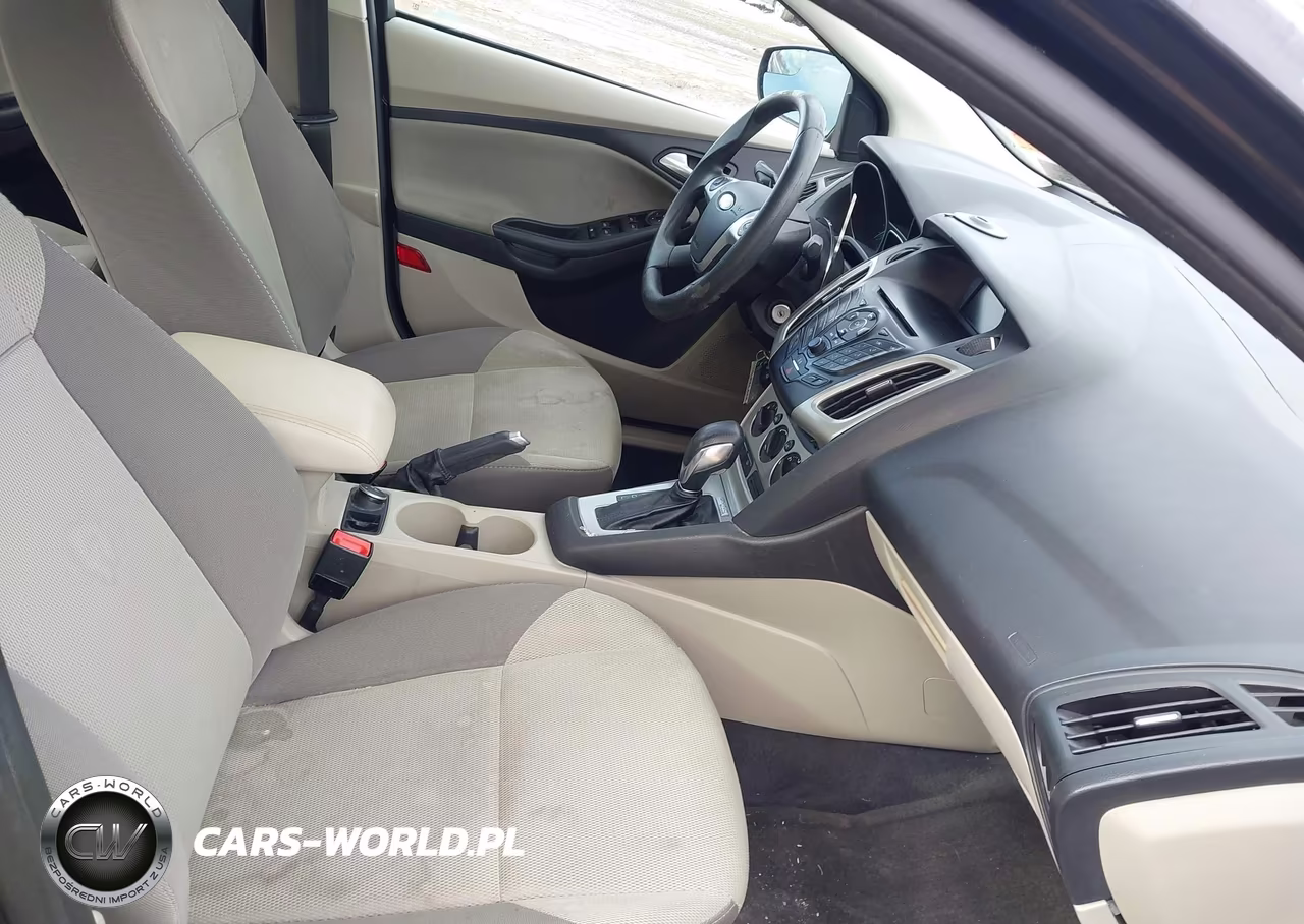 2014 Ford Focus Se VIN:1FADP3F25EL285197 - 5