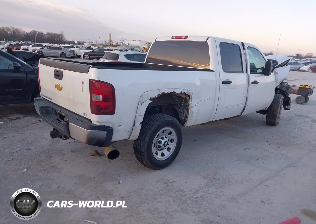 2011 Chevrolet Silverado 2500Hd Work Truck VIN:1GC1KVC8XBF184036 - 4