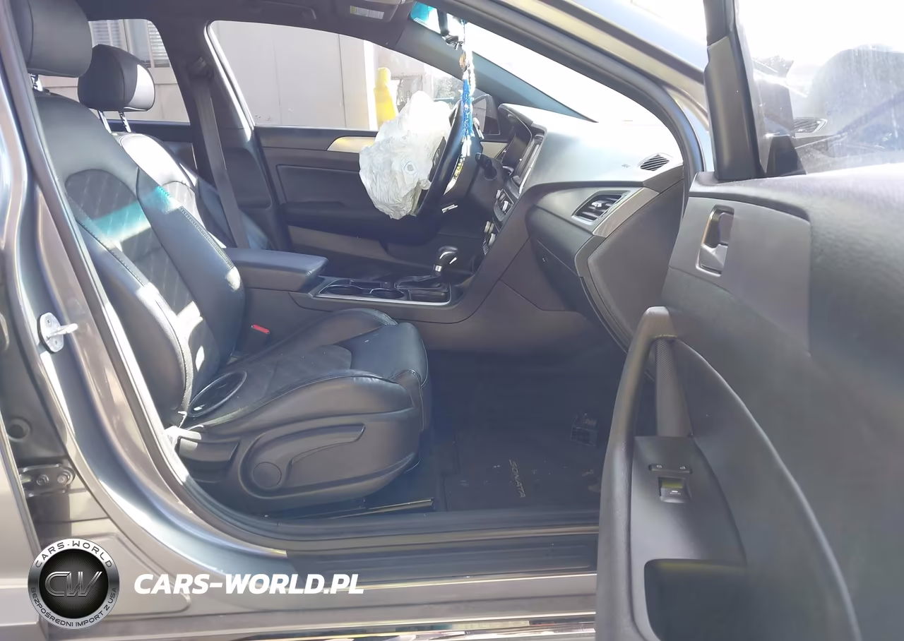 2018 Hyundai Sonata Sport+ VIN:5NPE34AF3JH701661 - 5
