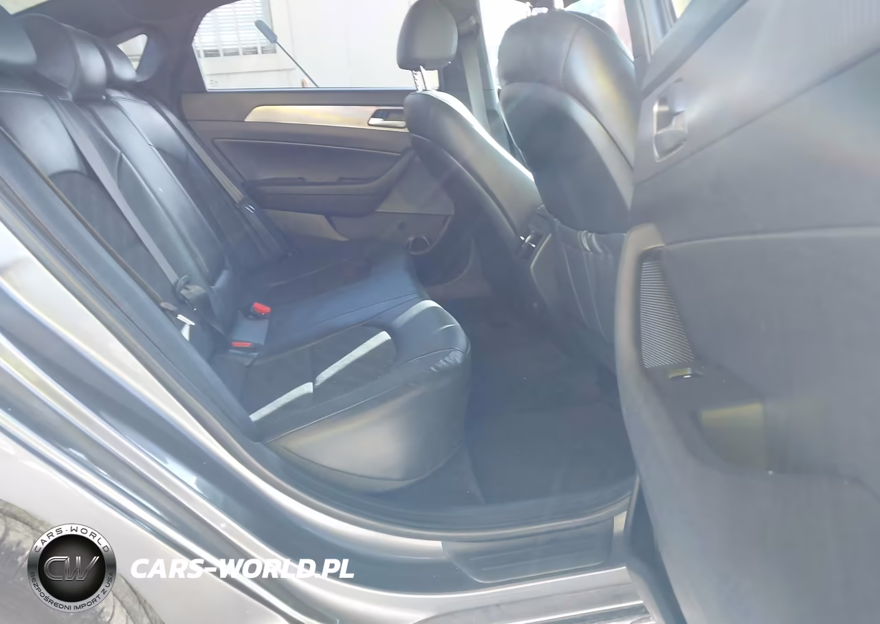 2018 Hyundai Sonata Sport+ VIN:5NPE34AF3JH701661 - 8