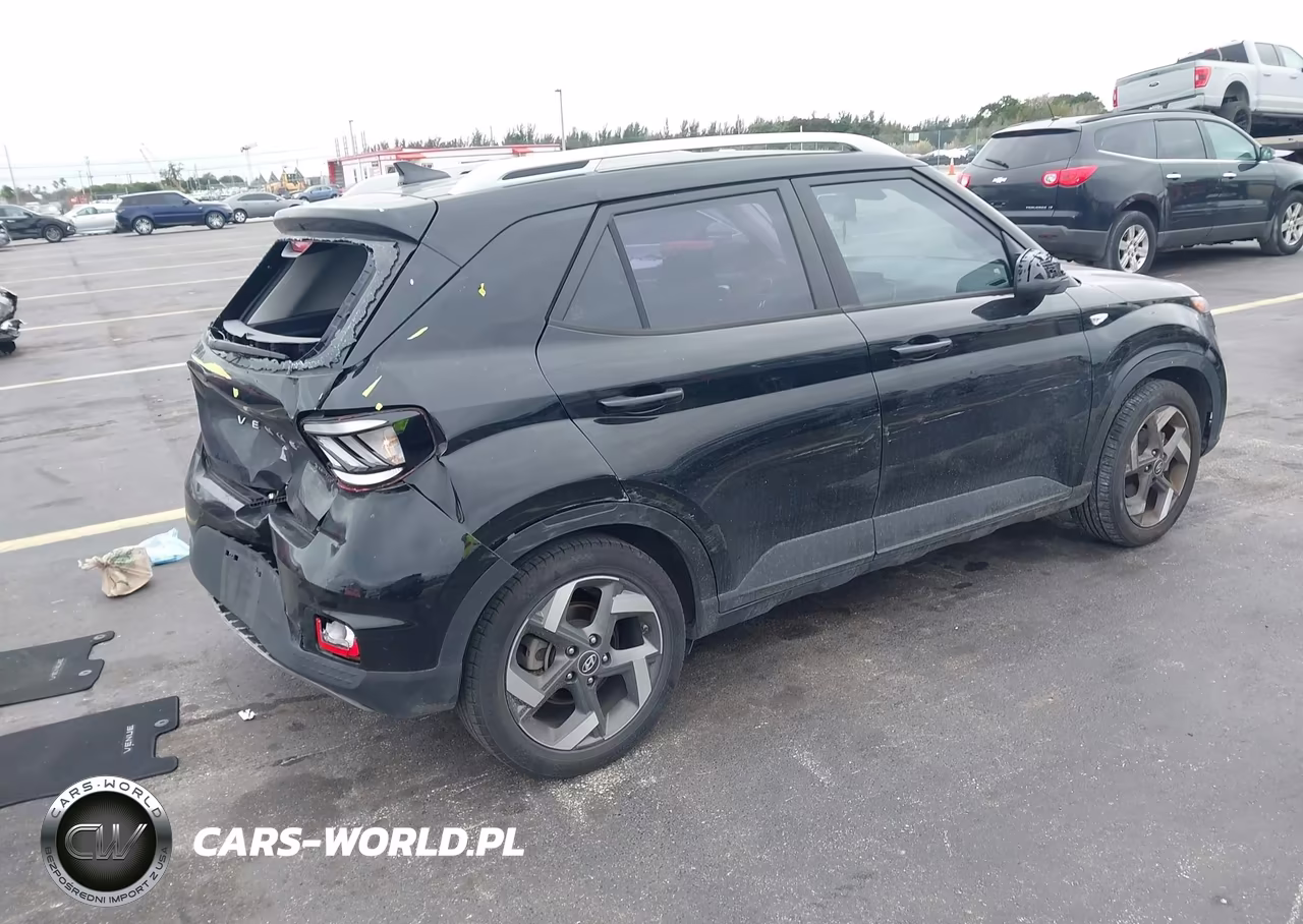 2022 Hyundai Venue Sel VIN:KMHRC8A34NU183372 - 4