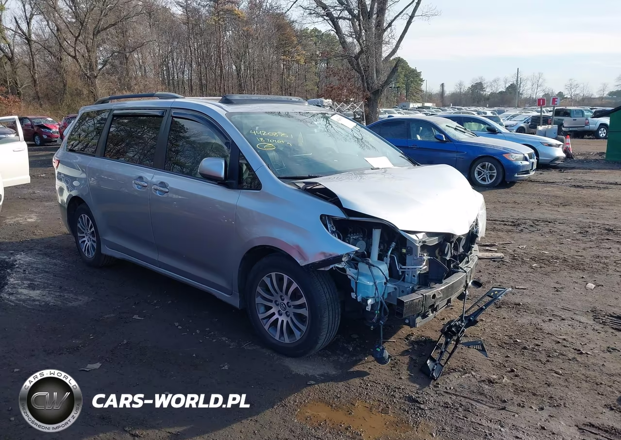 2018 Toyota Sienna Xle 8 Passenger